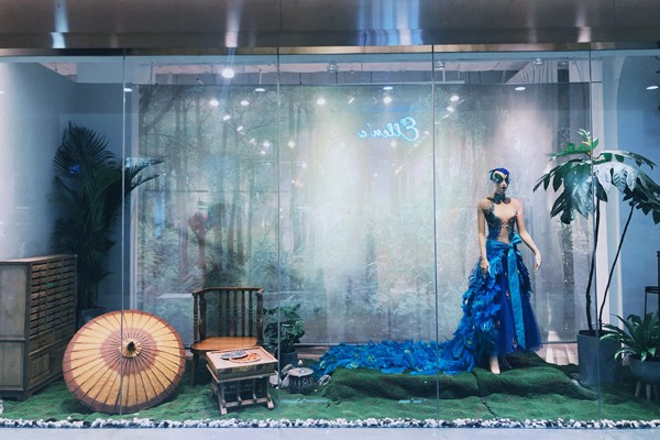 雀云裳女装店铺形象