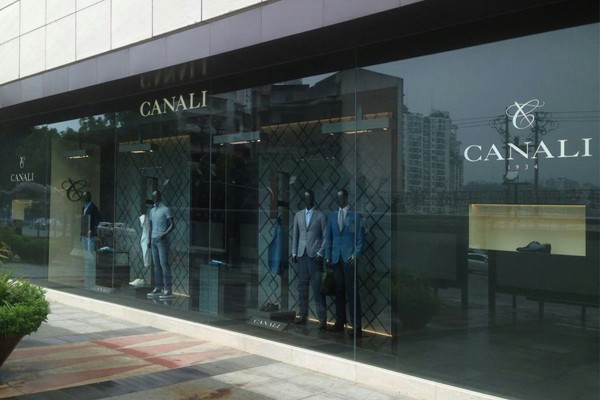 康纳利男装店铺形象