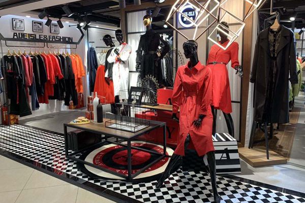 熙悦女装店铺形象