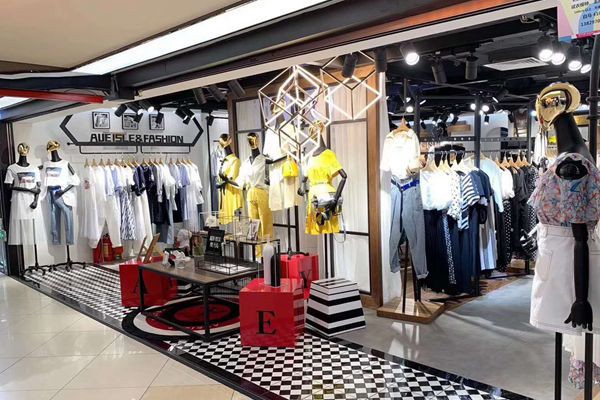 熙悦女装店铺展示