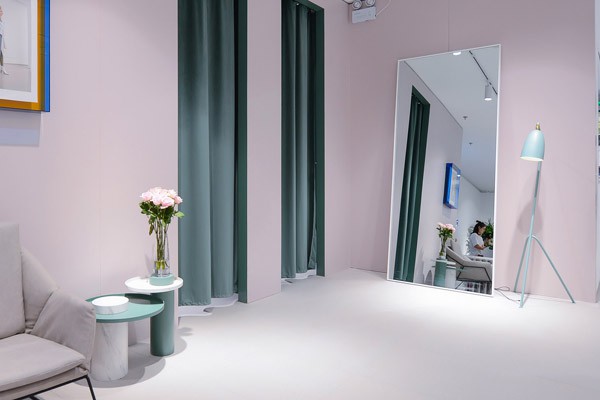 RE'VAN女装店铺形象