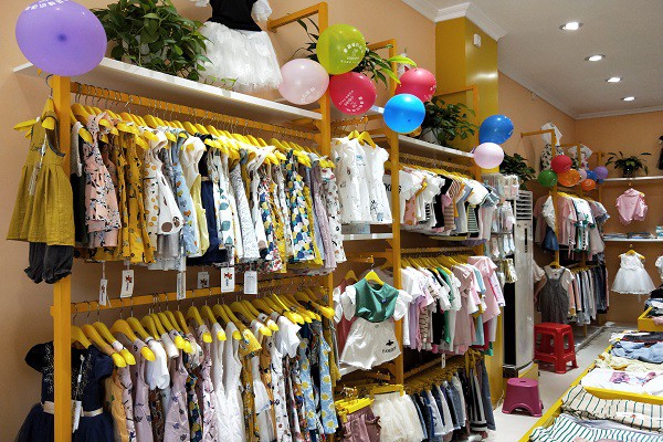 爱尚哆哆咪童装店铺形象