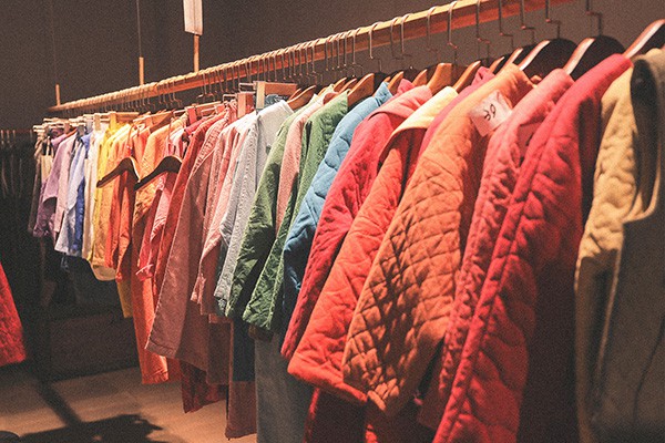 照本堂休闲装店铺展示