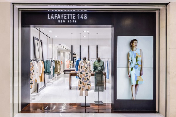 拉飞逸女装店铺形象