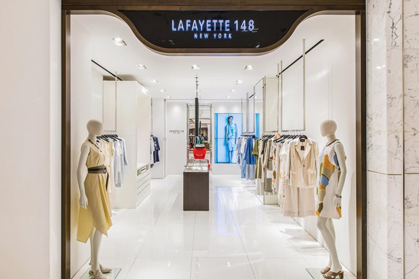 拉飞逸女装店铺展示