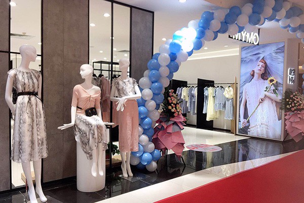 MYMO女装店铺展示