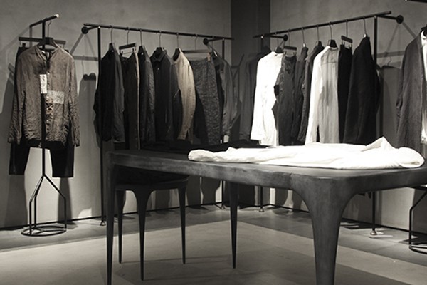 北纬30度男装店铺展示