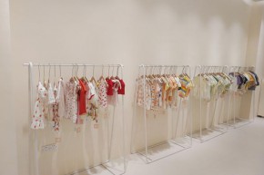 汐花糖童装店铺展示