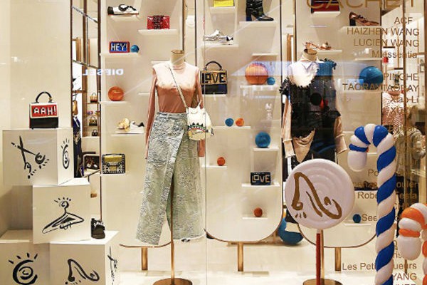 卡榭女装店铺展示