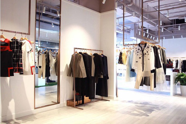 卡榭女装店铺展示