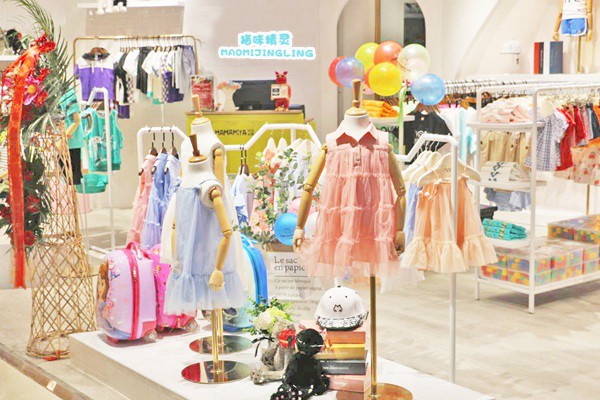 猫咪精灵童装店铺形象