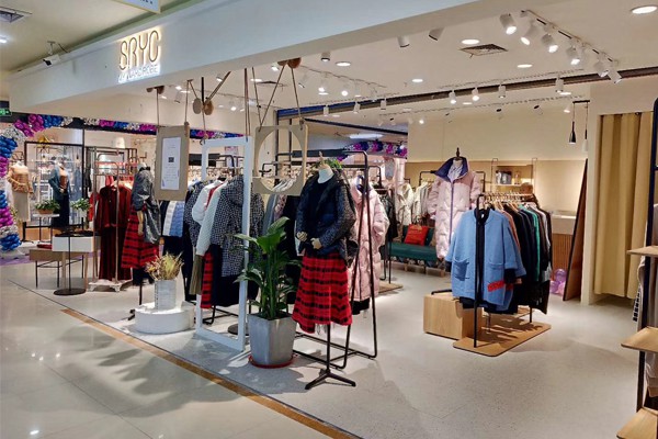 私人衣橱女装店铺形象