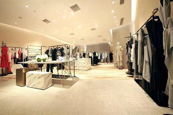 IDPAN女装店铺展示