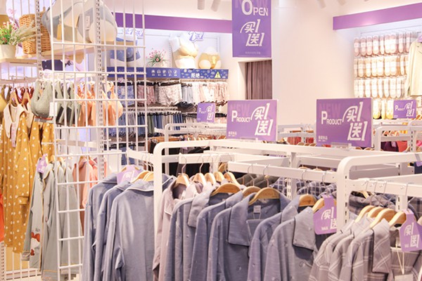 都市恋人坊内衣店铺展示