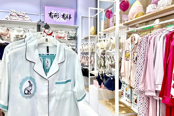 24EVENYOUNG内衣店铺形象