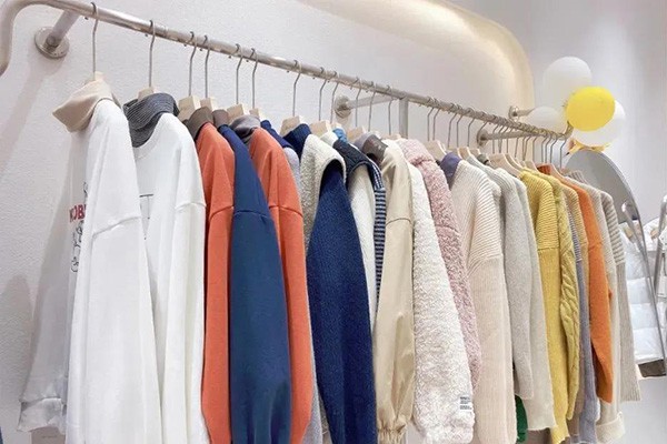 M+IGUJO女装店铺形象