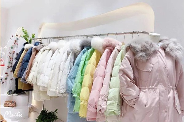 M+IGUJO女装店铺形象