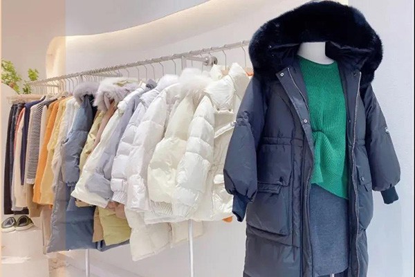 M+IGUJO女装店铺形象