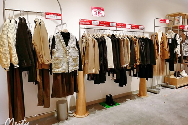 布伦圣丝女装店铺形象