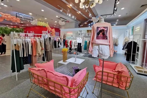 麦媗女装店铺形象