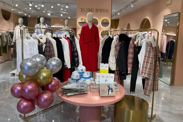 碧淑黛芙女装店铺形象