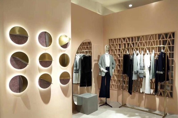 碧淑黛芙女装店铺形象