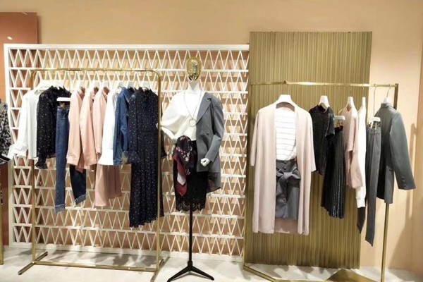 碧淑黛芙女装店铺形象