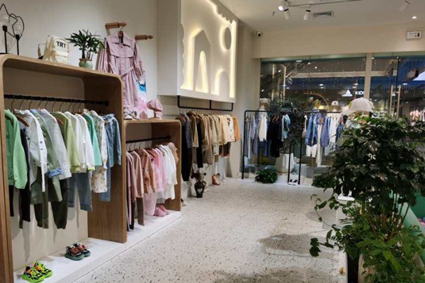 苏格马可童装店铺展示