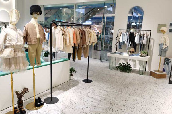 苏格马可童装店铺展示