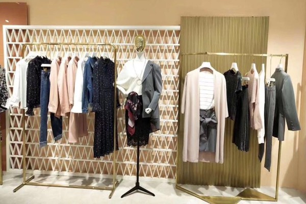 碧淑黛芙女装店铺形象