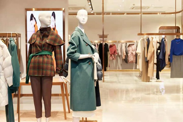 靖选女装店铺展示