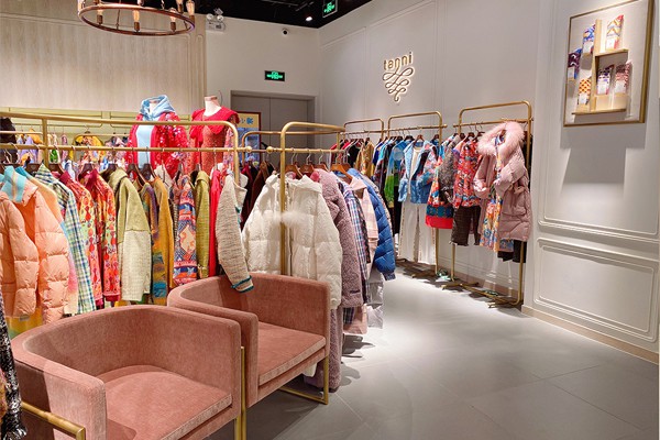 TANNI女装店铺展示
