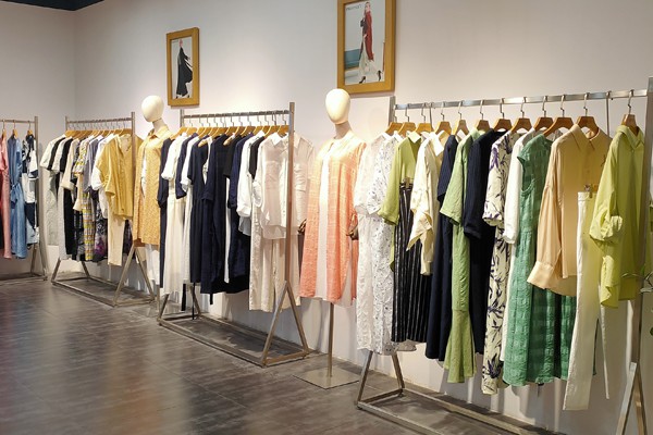 PRESTIGE女装店铺展示