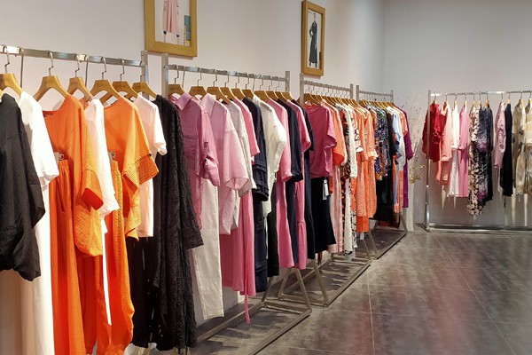 PRESTIGE女装店铺展示