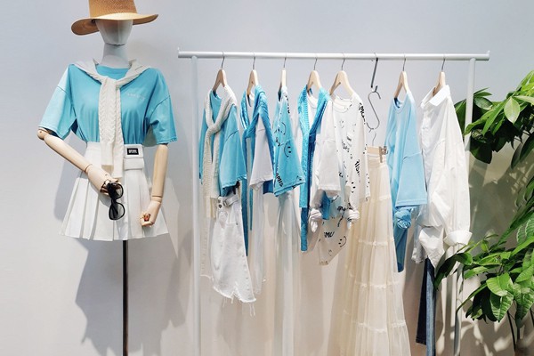 ​EVERPRO女装店铺形象