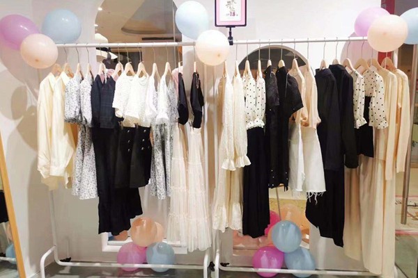 ​EVERPRO女装店铺展示