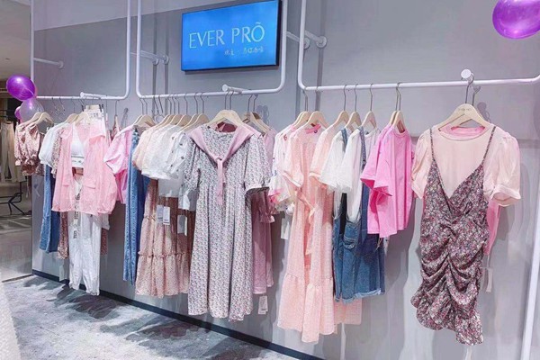 ​EVERPRO女装店铺展示