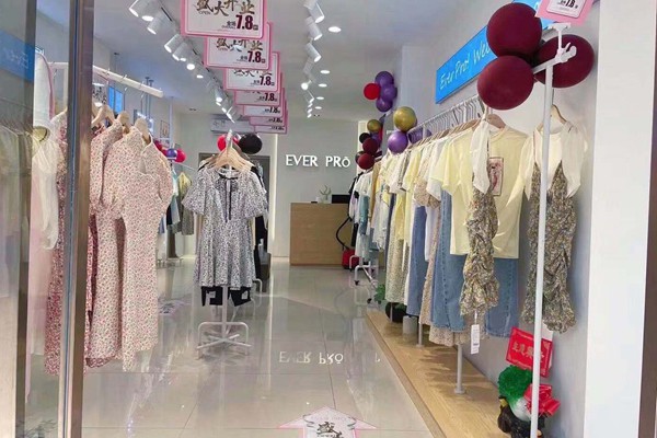 ​EVERPRO女装店铺展示