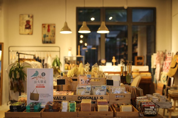 沐沢女装店铺展示