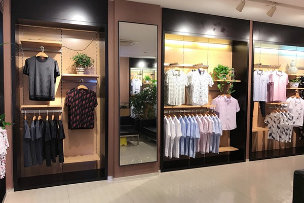 乔派尼男装店铺展示