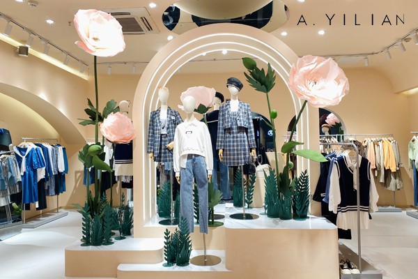 A.YILIAN阿依莲女装店铺形象