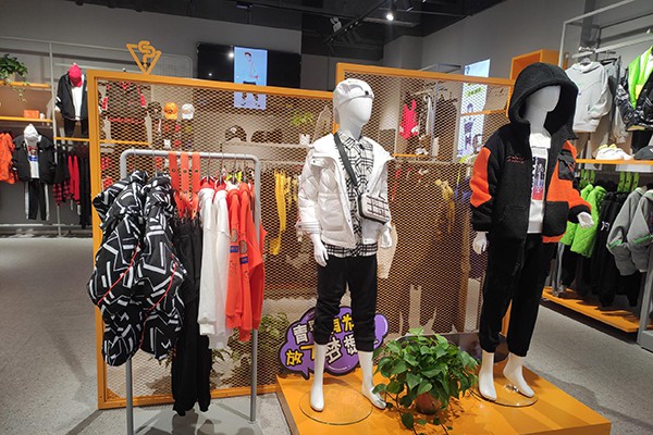 糖果布丁童装店铺形象