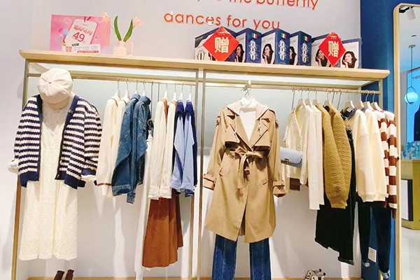 她之蝶女装店铺展示