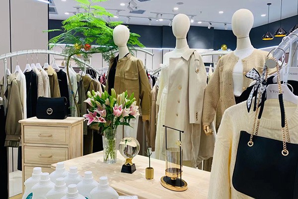 VVFUSHI女装店铺形象