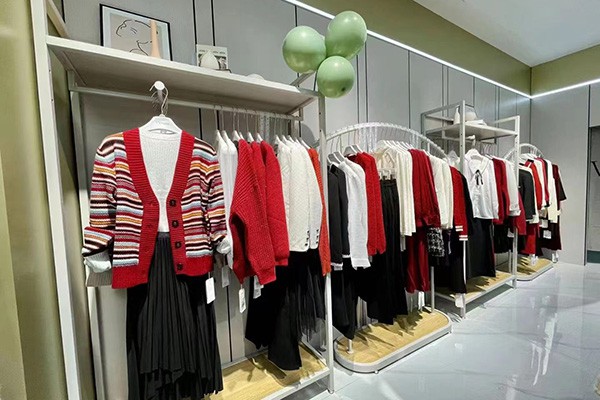 VVFUSHI女装店铺形象