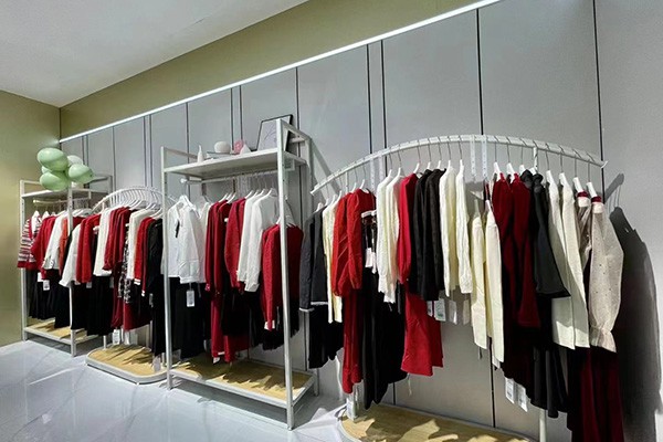 VVFUSHI女装店铺形象