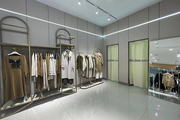 淑时尚女装店铺展示