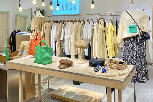 蒂蒂猫女装店铺形象