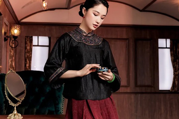 玺玥女装店铺展示