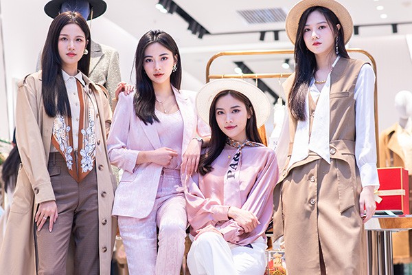 Mixtie女装店铺展示